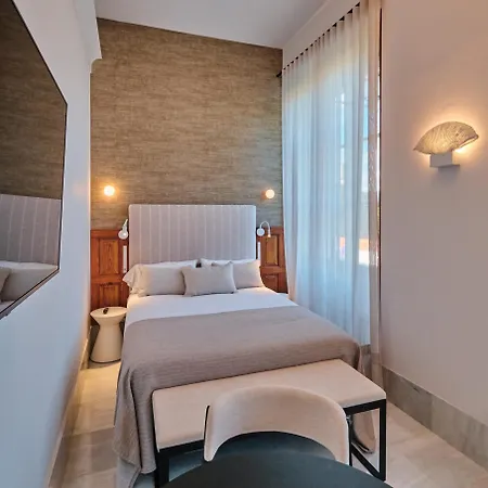Gaio 7 Hotel *